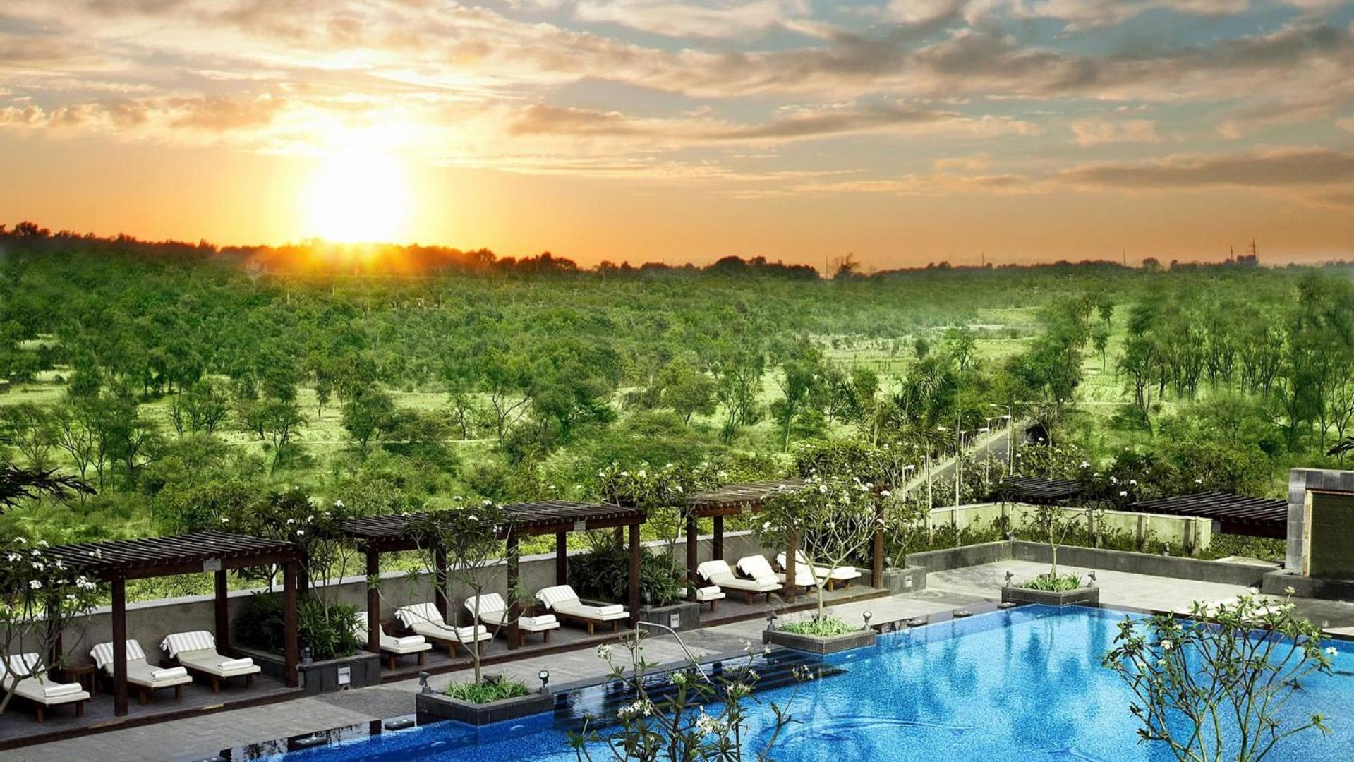 Curated visual reference: Gallery Detail: Hotel Leela Ambience Gurgaon India